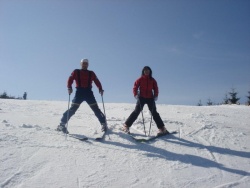 V Harrachov lyovn pokrauje