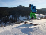 Board slide - Snowboarding in Harrachov (foto 9)